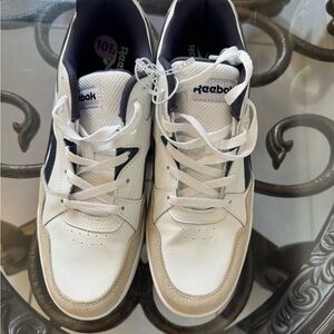Reebok Men's White and Beige Sneakers